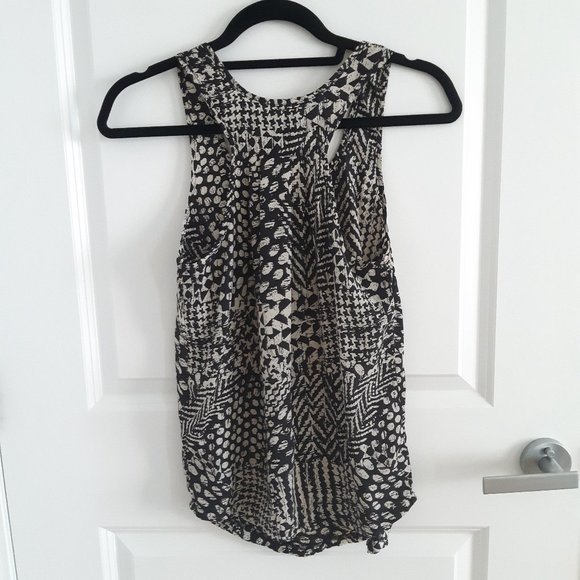 Abstract pattern tank top (small) - Picture 2 of 9